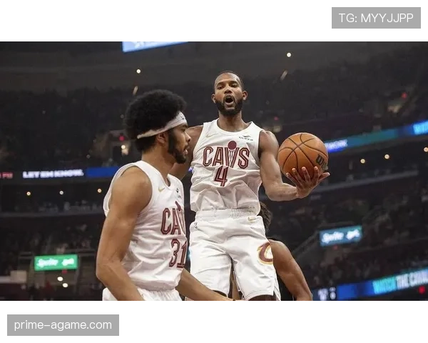 埃文·莫布里内线封盖提升防守强度，季后赛防守效率明显拉开差距