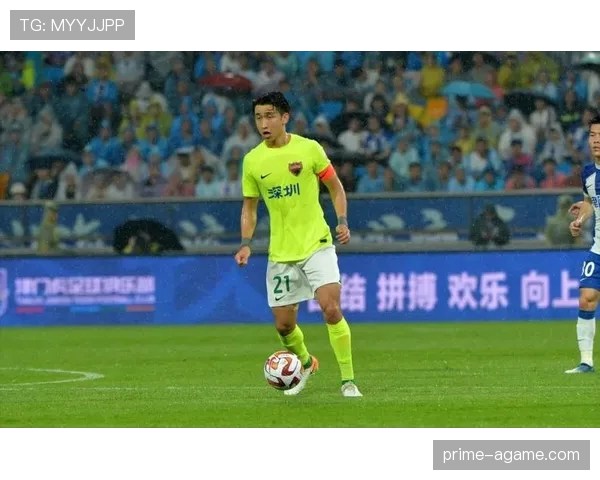 香川真司回撤组织如何激活边路进攻并撕开关键战防线